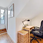 Charming 1br With Terrace Views Of Bridge | By Airnest Διαμέρισμα *