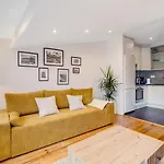 Διαμέρισμα Charming 1br With Terrace Views Of Bridge | By Airnest Lisboa