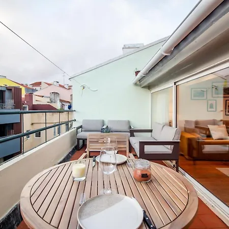 Charming 1br With Terrace Views Of Bridge | By Airnest * Lisboa