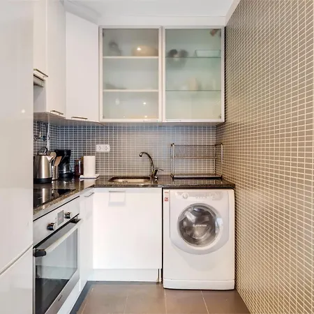 Charming 1br With Terrace Views Of Bridge | By Airnest Апартаменти