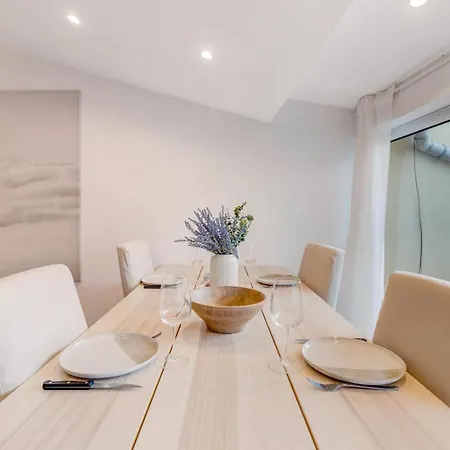 Charming 1br With Terrace Views Of Bridge | By Airnest *