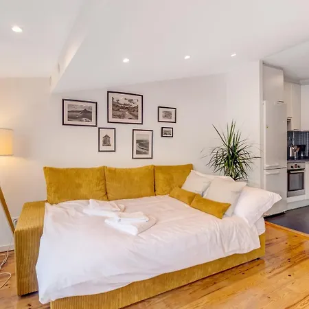 Apartament Charming 1br With Terrace Views Of Bridge | By Airnest